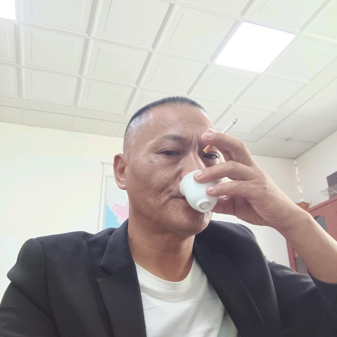 只卖好水，健康之水，天地矿泉水，大鹏飞翔