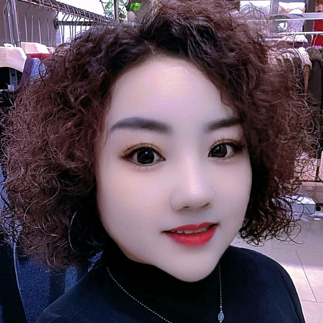 妈妈衣橱韩姿雪（大森购物眉县店）