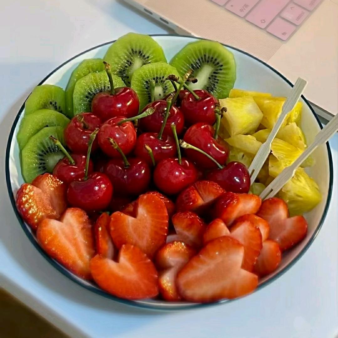 不语尘世离愁