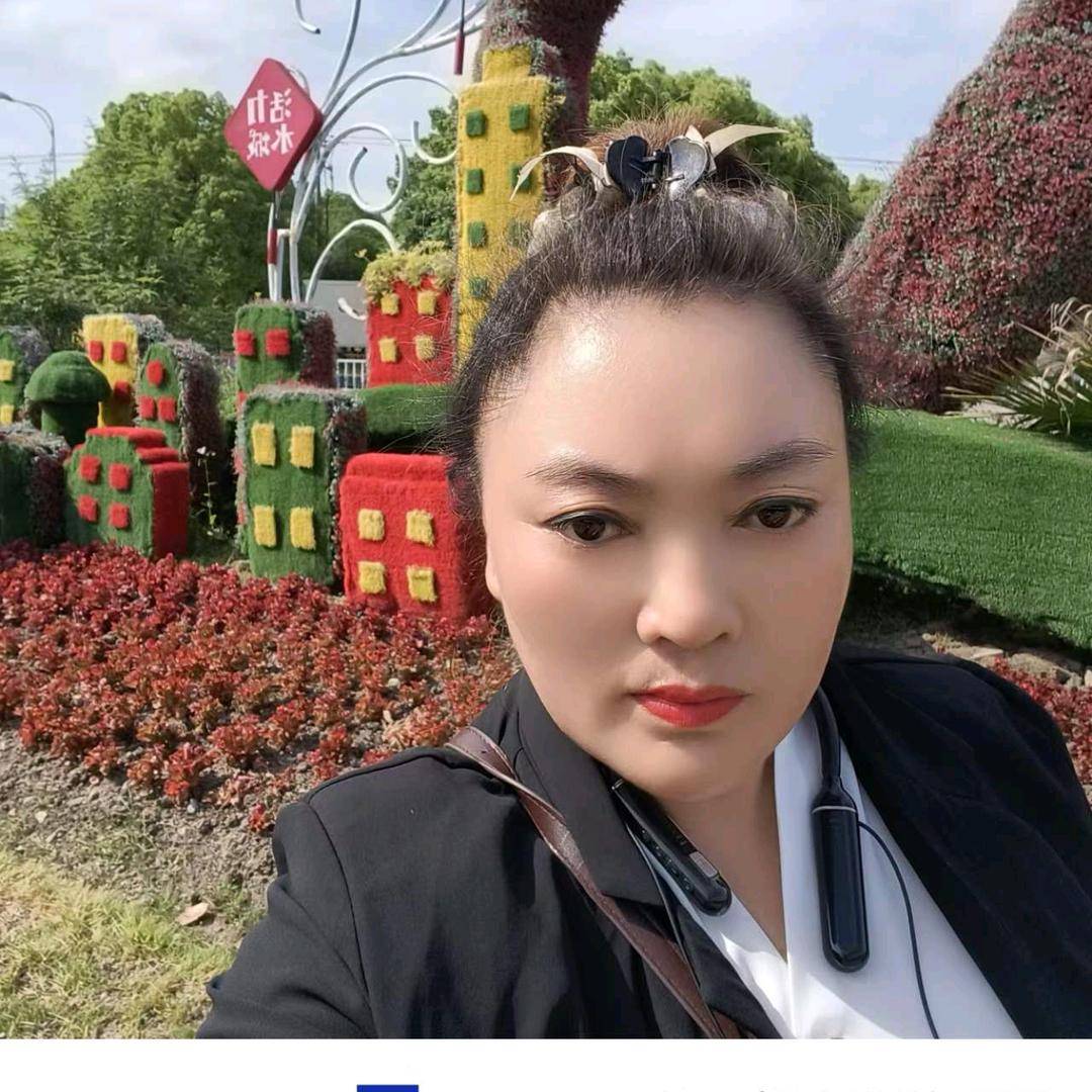 傻大妹。