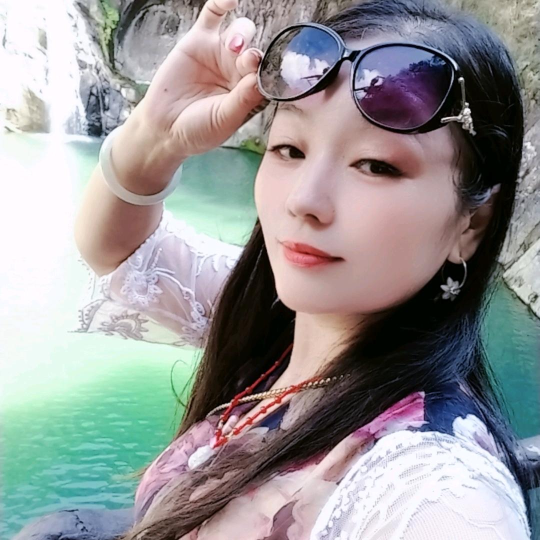 回眸一笑//圃践