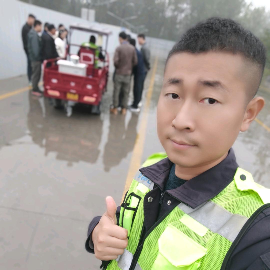 商丘亿航驾校  李政 教练