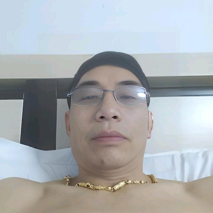 我是宜春人，在深圳。