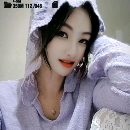 ღ᭄ঞ柠檬╰)╮