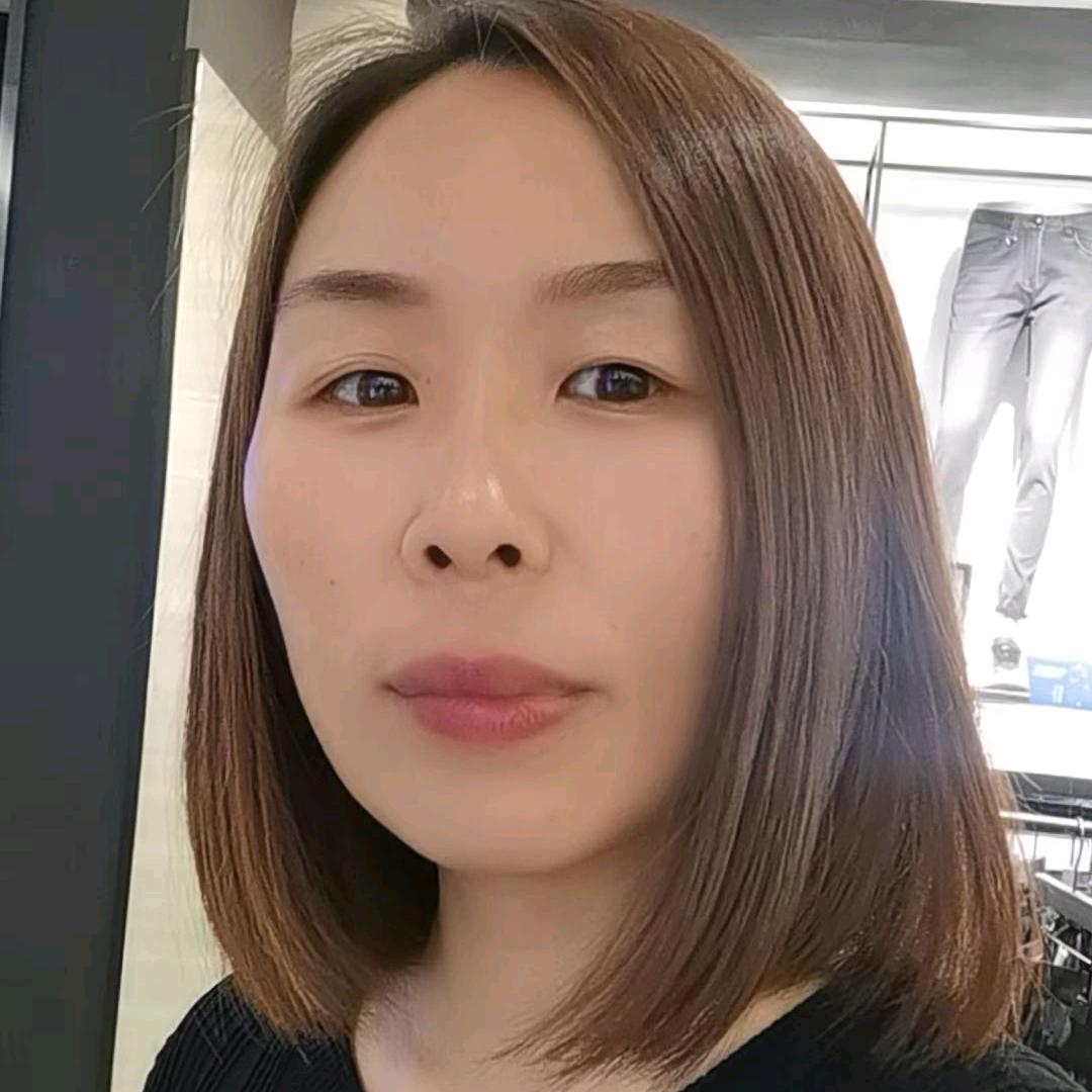 七匹狼丽娜