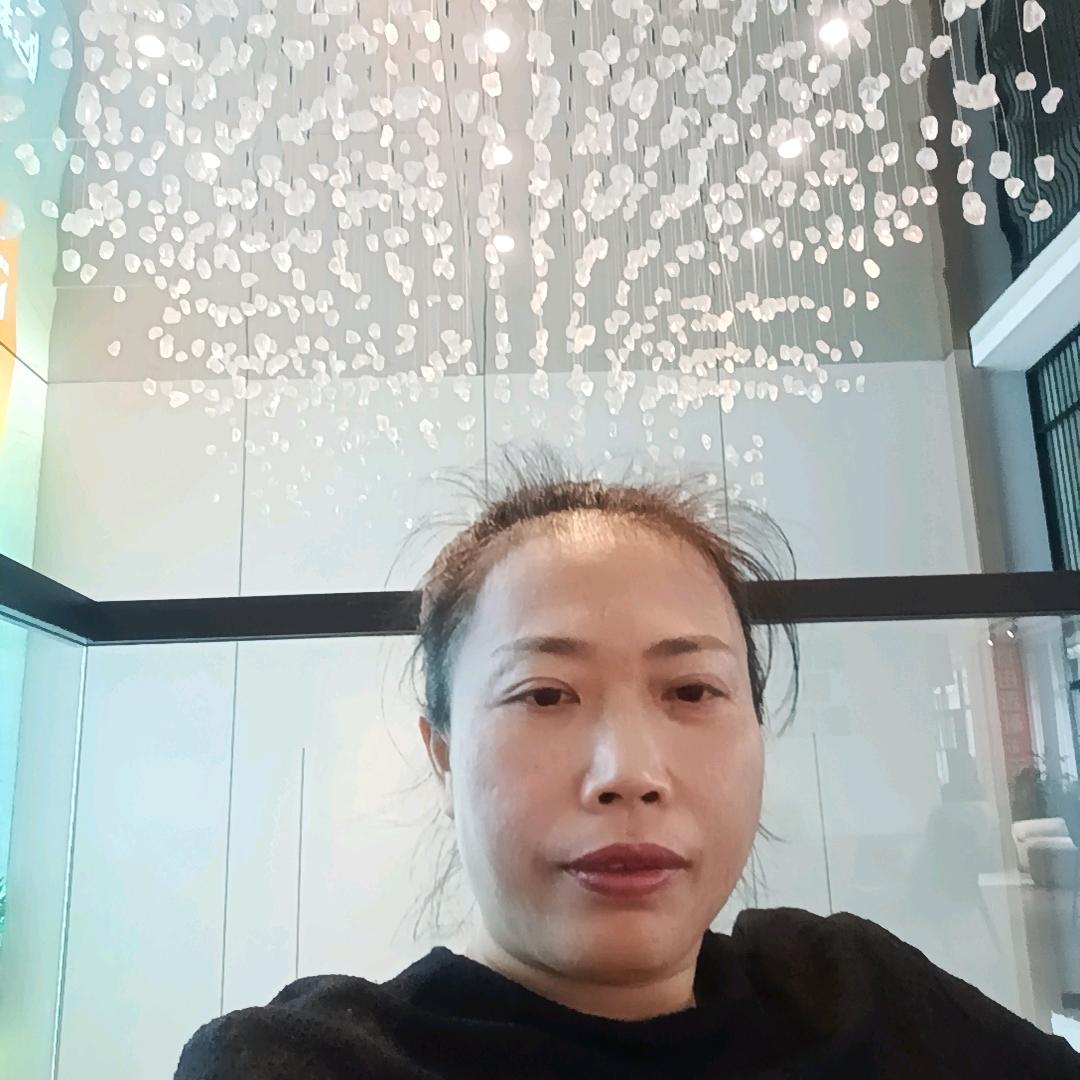 新余庆富家具黄姐