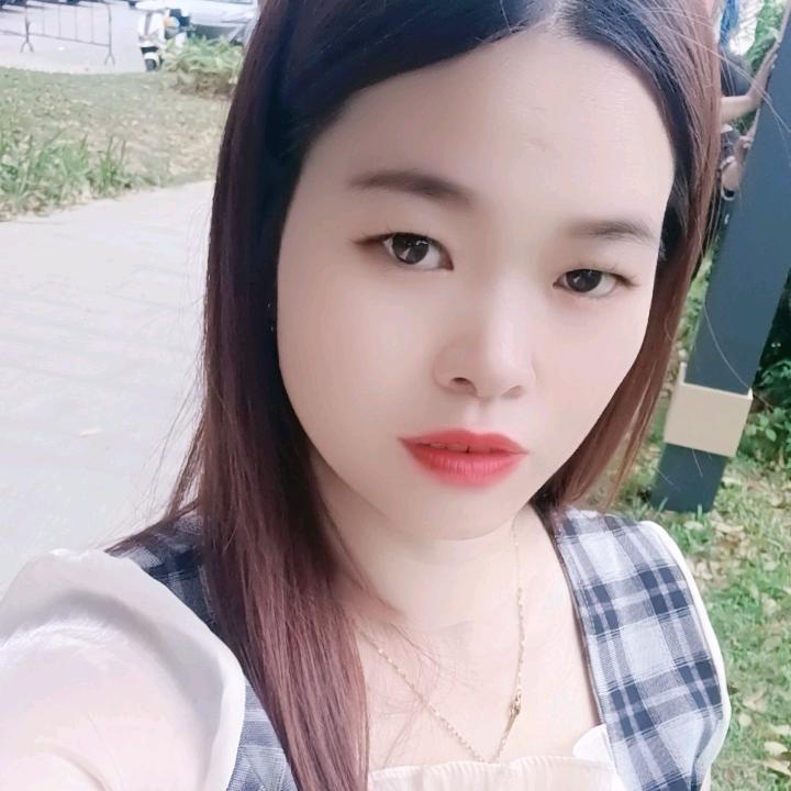 小香，