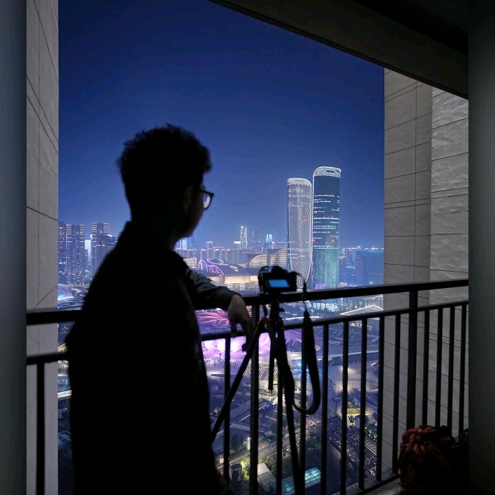 小张吃饱没