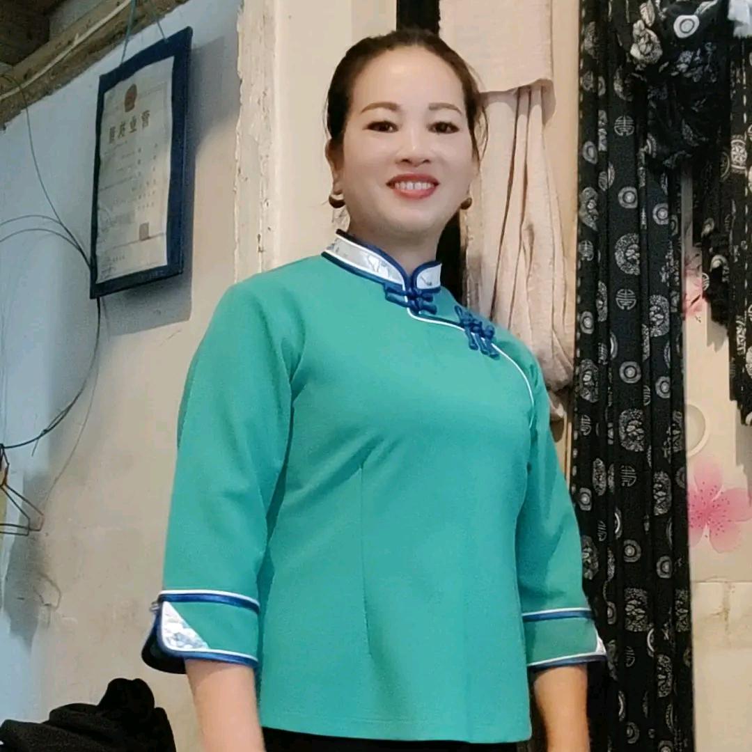 侗族罗姐