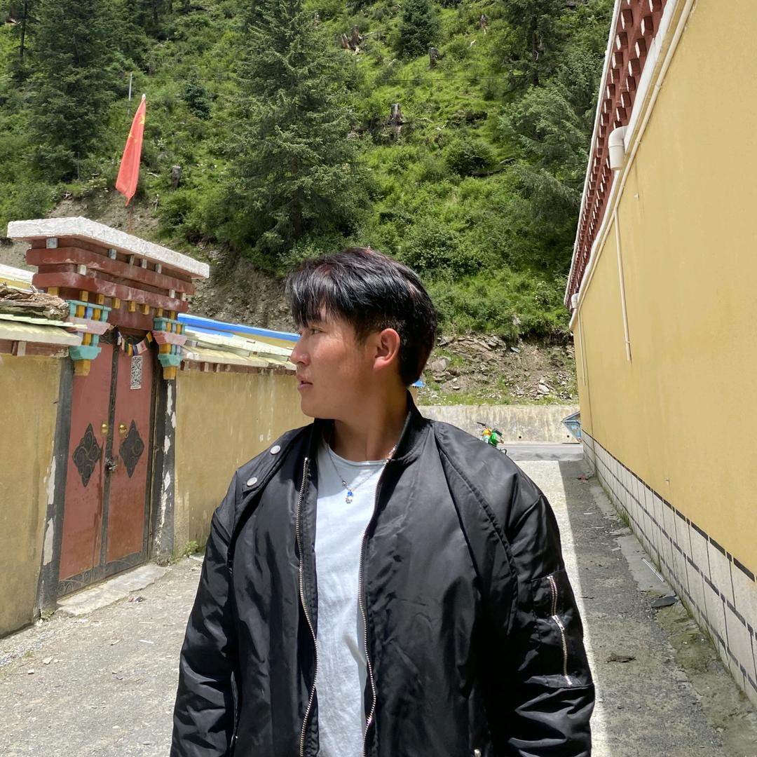 ཨ་ཁུ།  大叔  dashu
