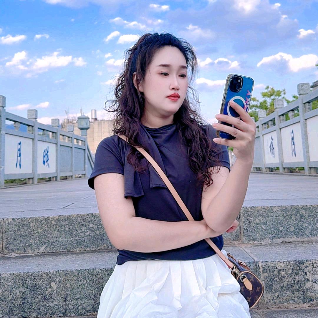蒋画画