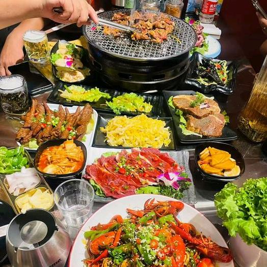 耳与火碳火烤肉（天骄御府店）