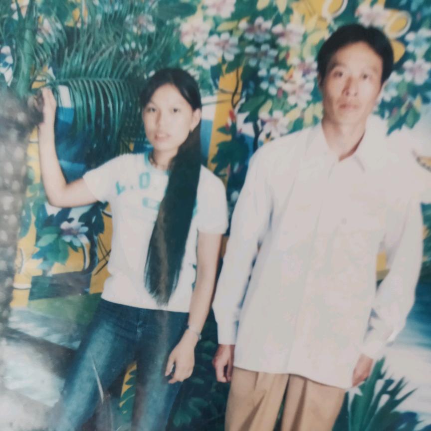 贵州农村小妹山卡卡的