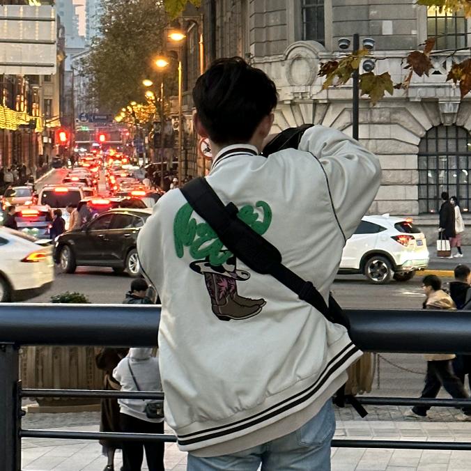 没事偷着乐9527