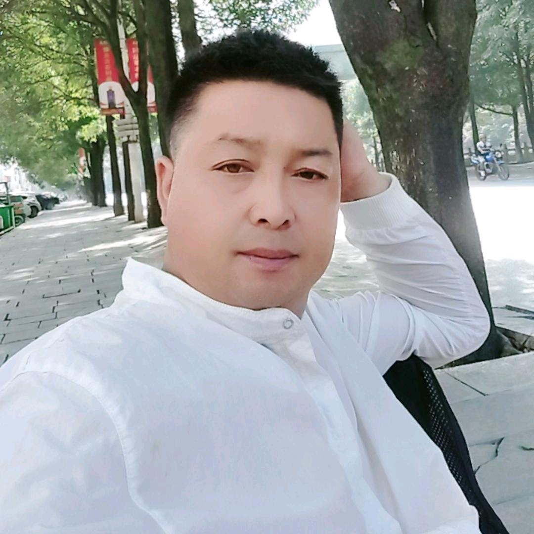 昭通小哥周世龙