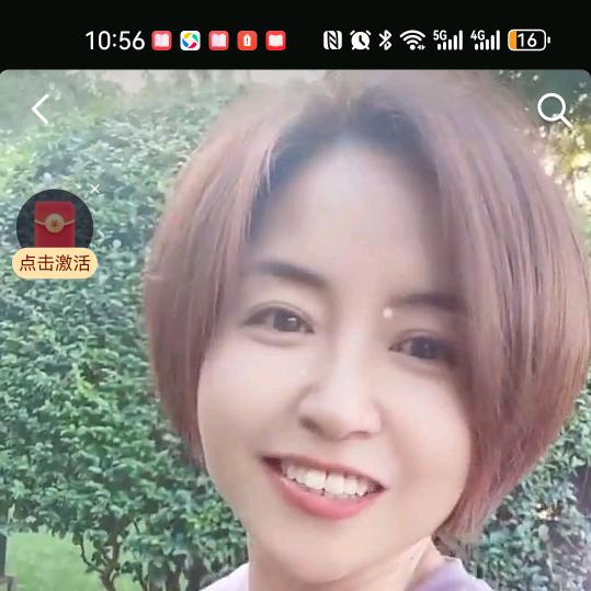 练歌房里的开心姐