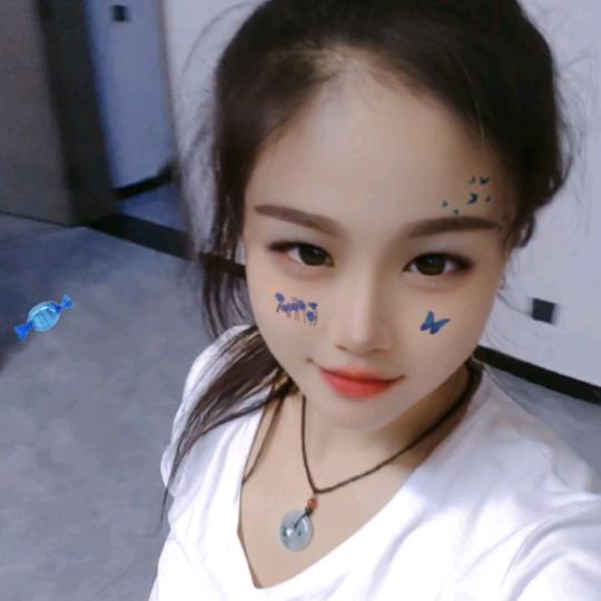 新月共婵娟