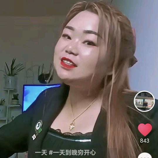 桃衣舍童装集合店