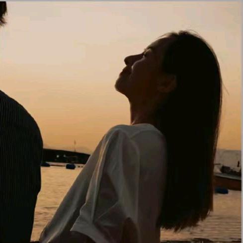 没有纯情全是蟑螂