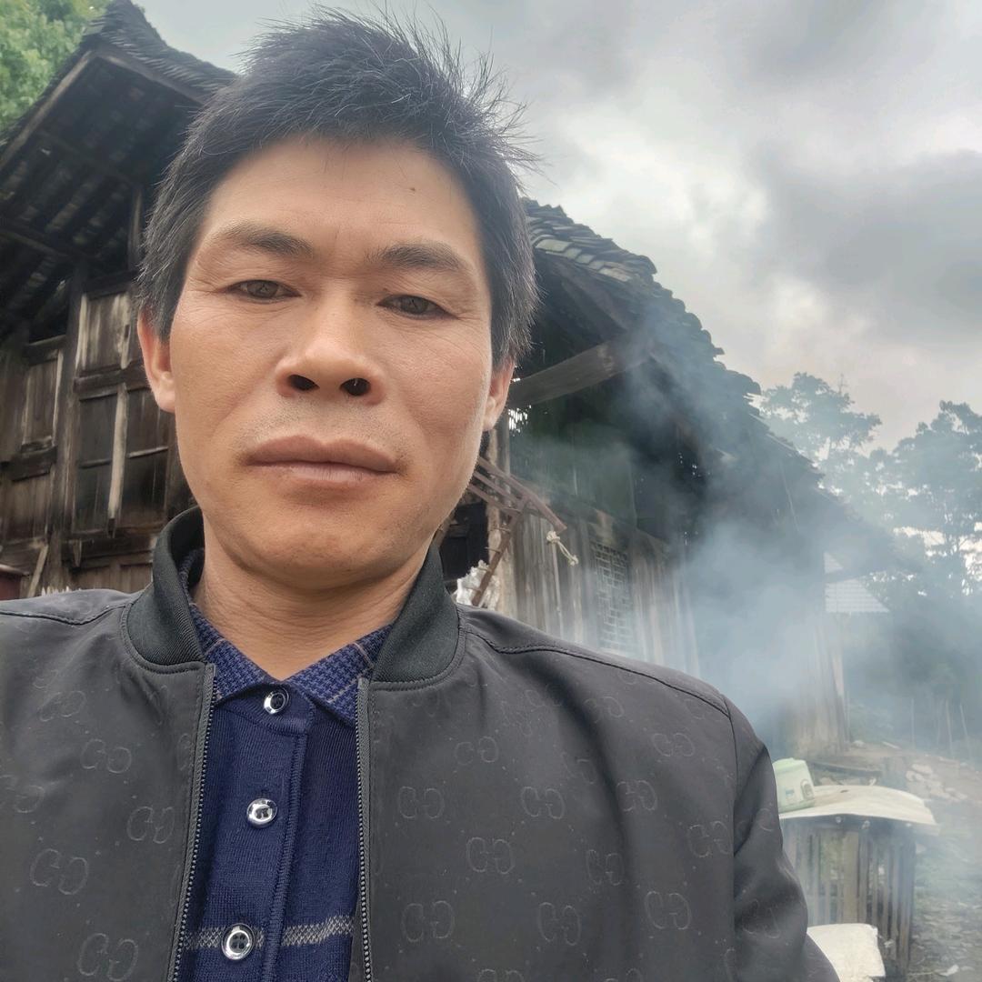 福泉水电开槽姬凤祥