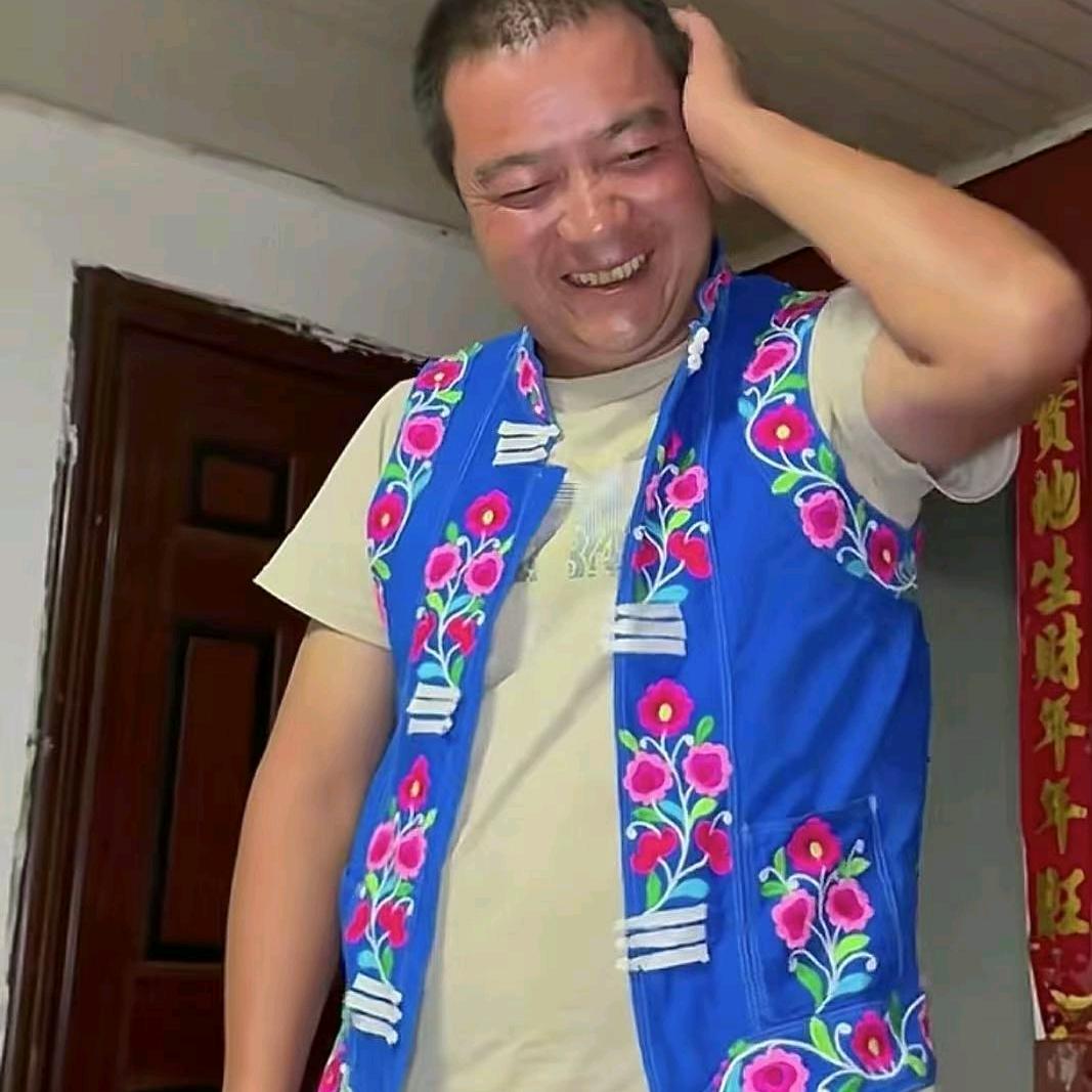 云南抓头哥（云南捡菌子大哥）