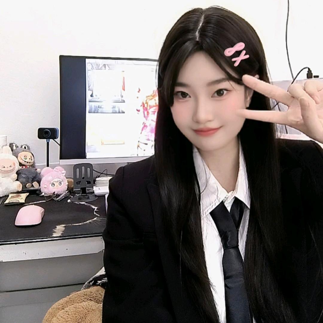 CF库库鱼  (爱笑的女孩)