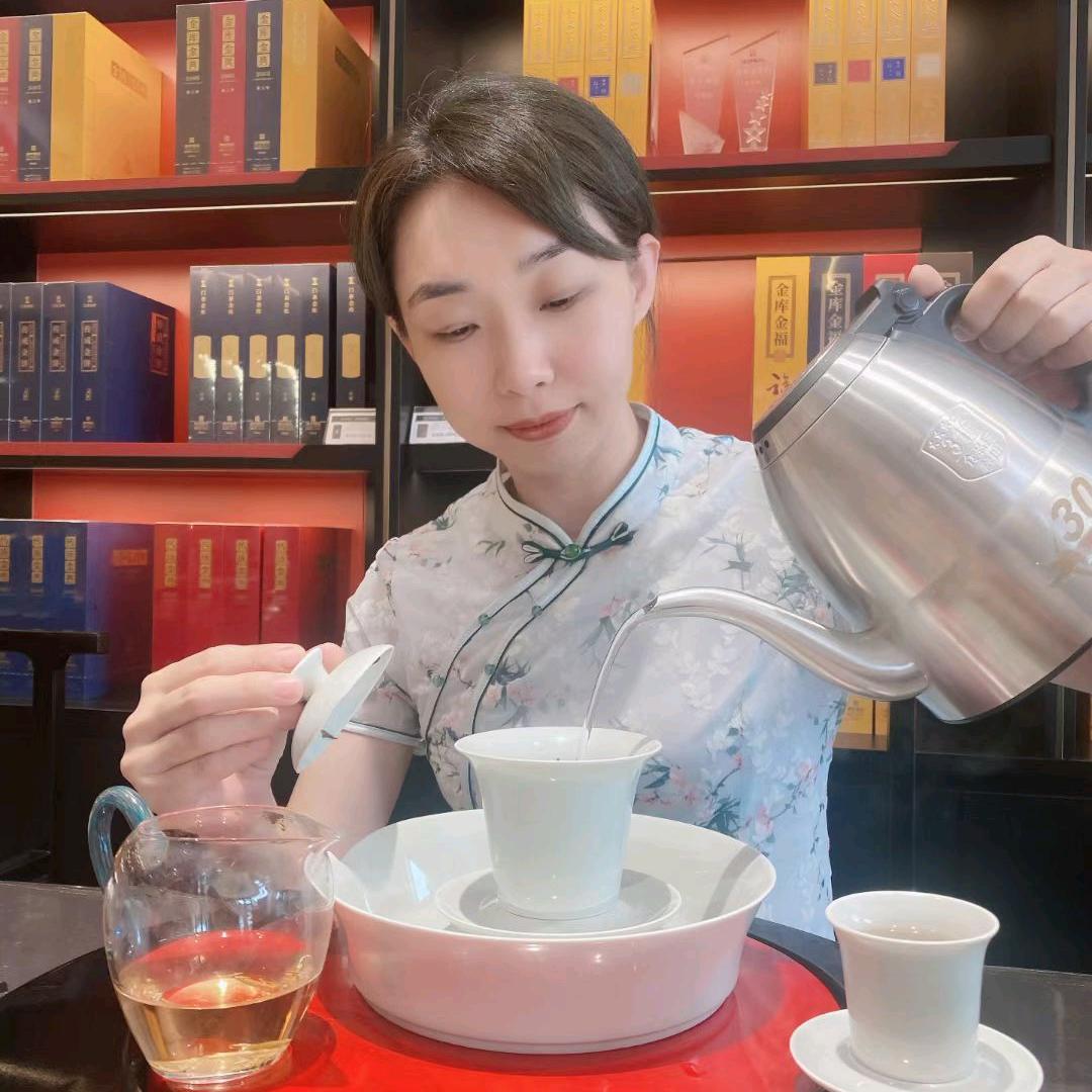 茗润茶庄传成老树白茶