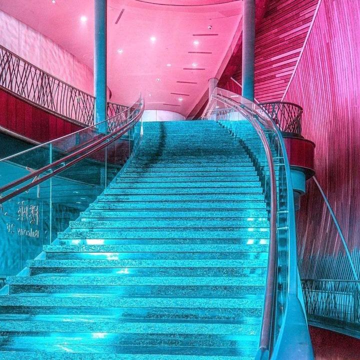 为了生活努力拼搏