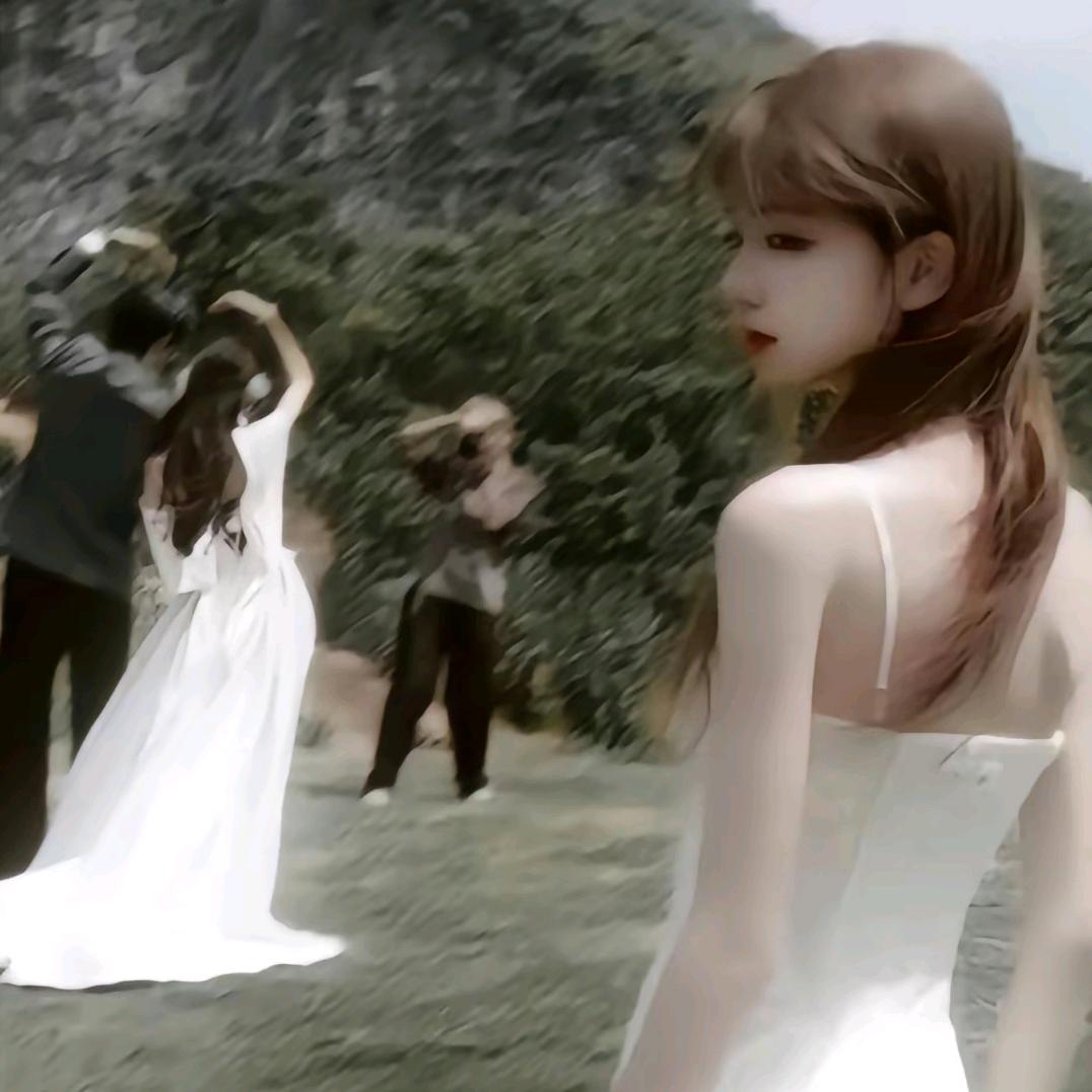 被丢下的小孩.🌾