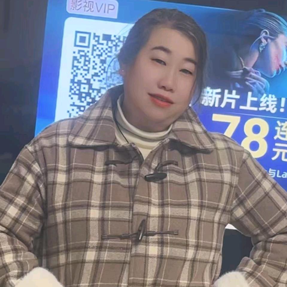 彩蓝凌月