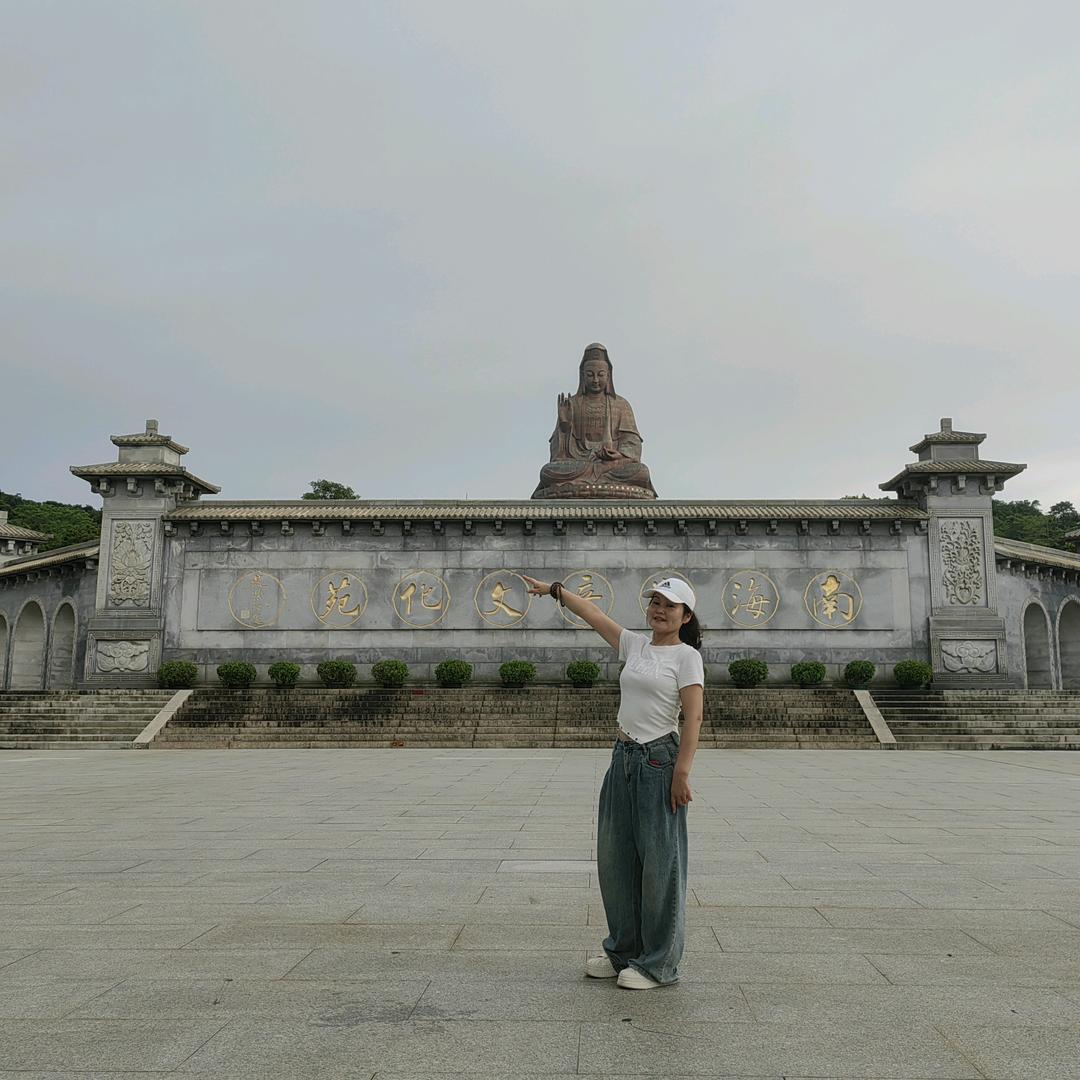 名鞋欧洲站（君子兰）实体店经营