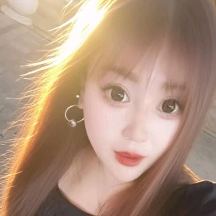 @大眼睛小姐姐🌸💋