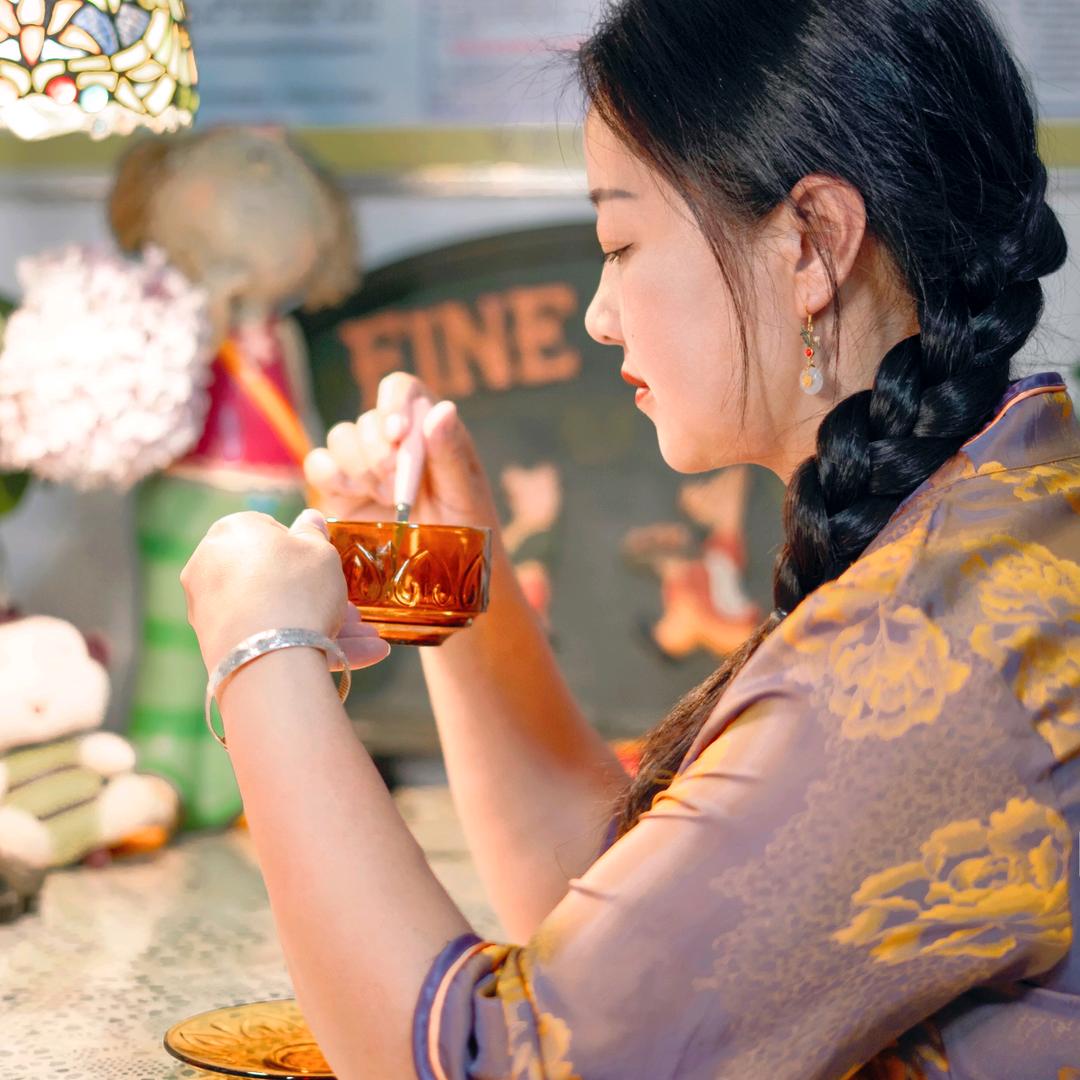 新生活化妆品～肖杰（请勿连赞）