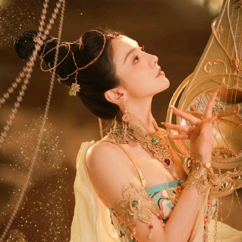 妲姬.