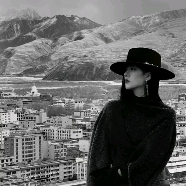 ལྷ་སྒྲོན🍂