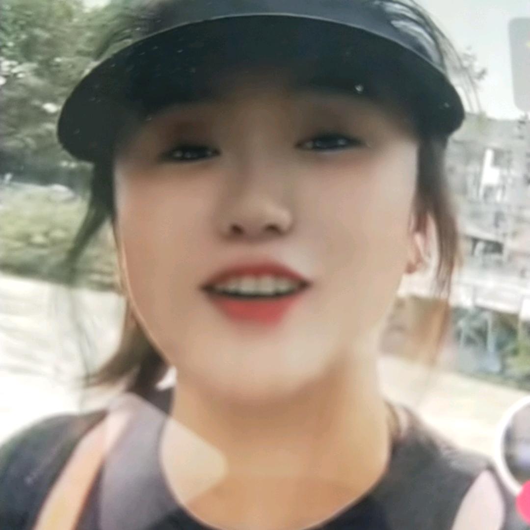 乐乐一个人