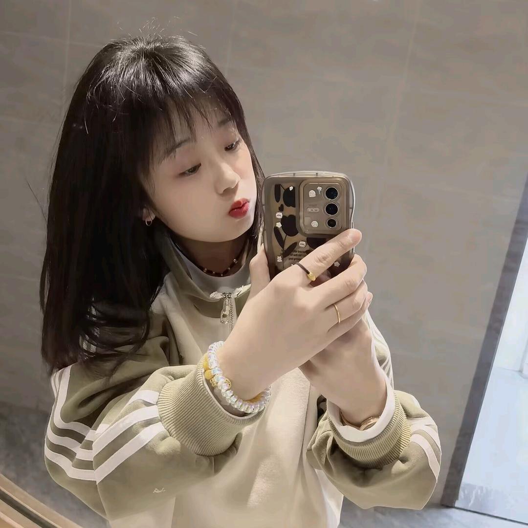 爱喝光明的小白
