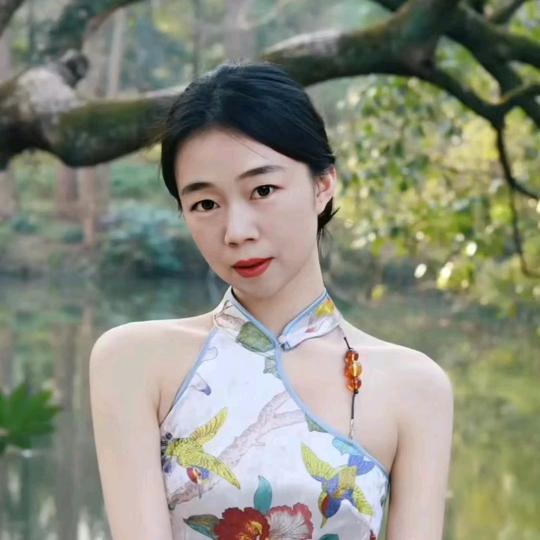 花儿🌸(涨粉互动直播间)