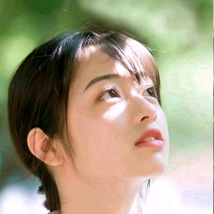 开心小妹妹。