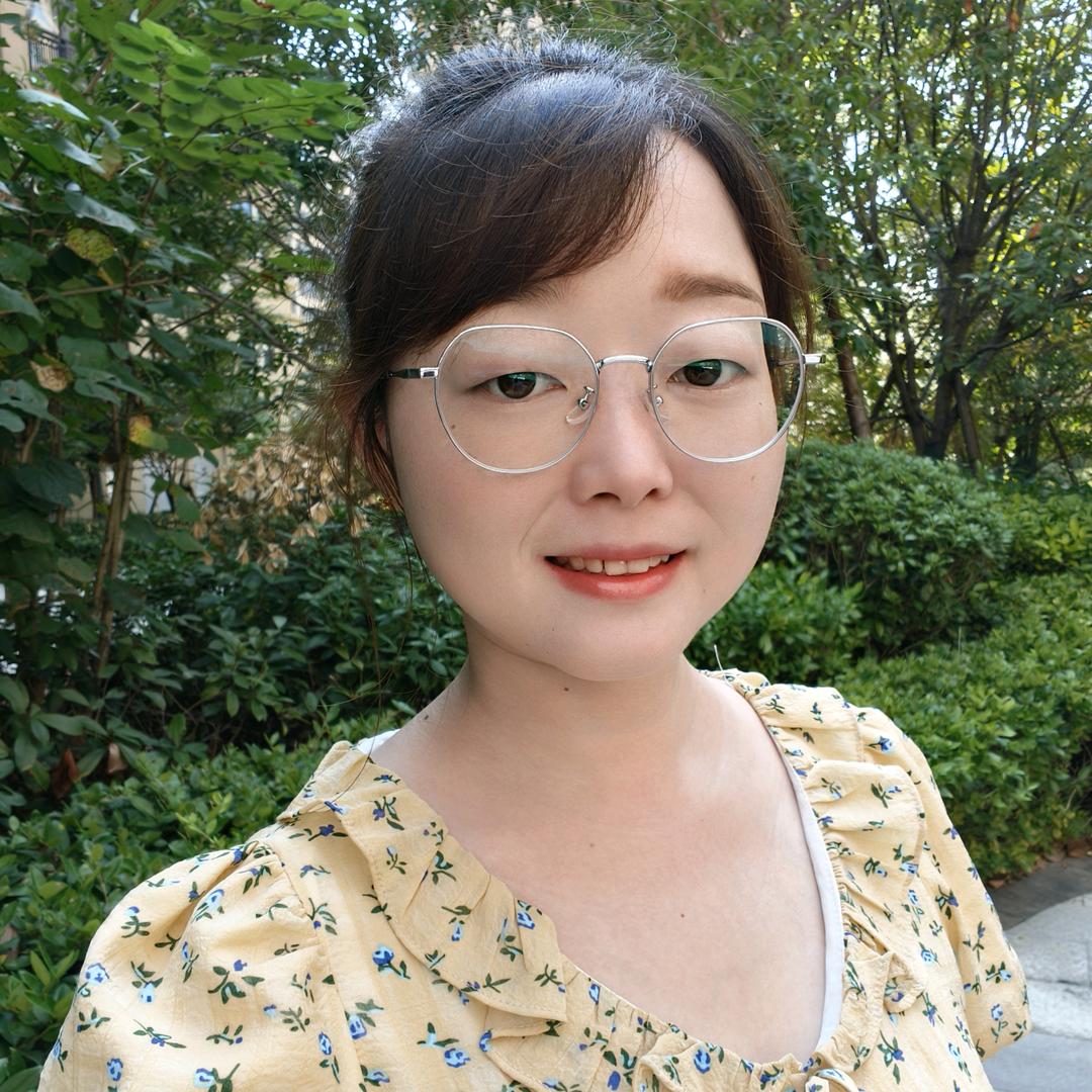 瑛子来了