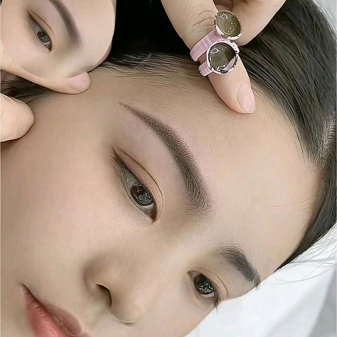 福鼎眉眼唇Z舒鑫