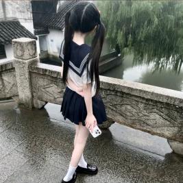 反季节的雪.