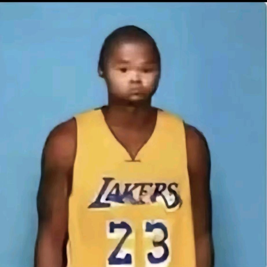 不吃肘击(out曼版)