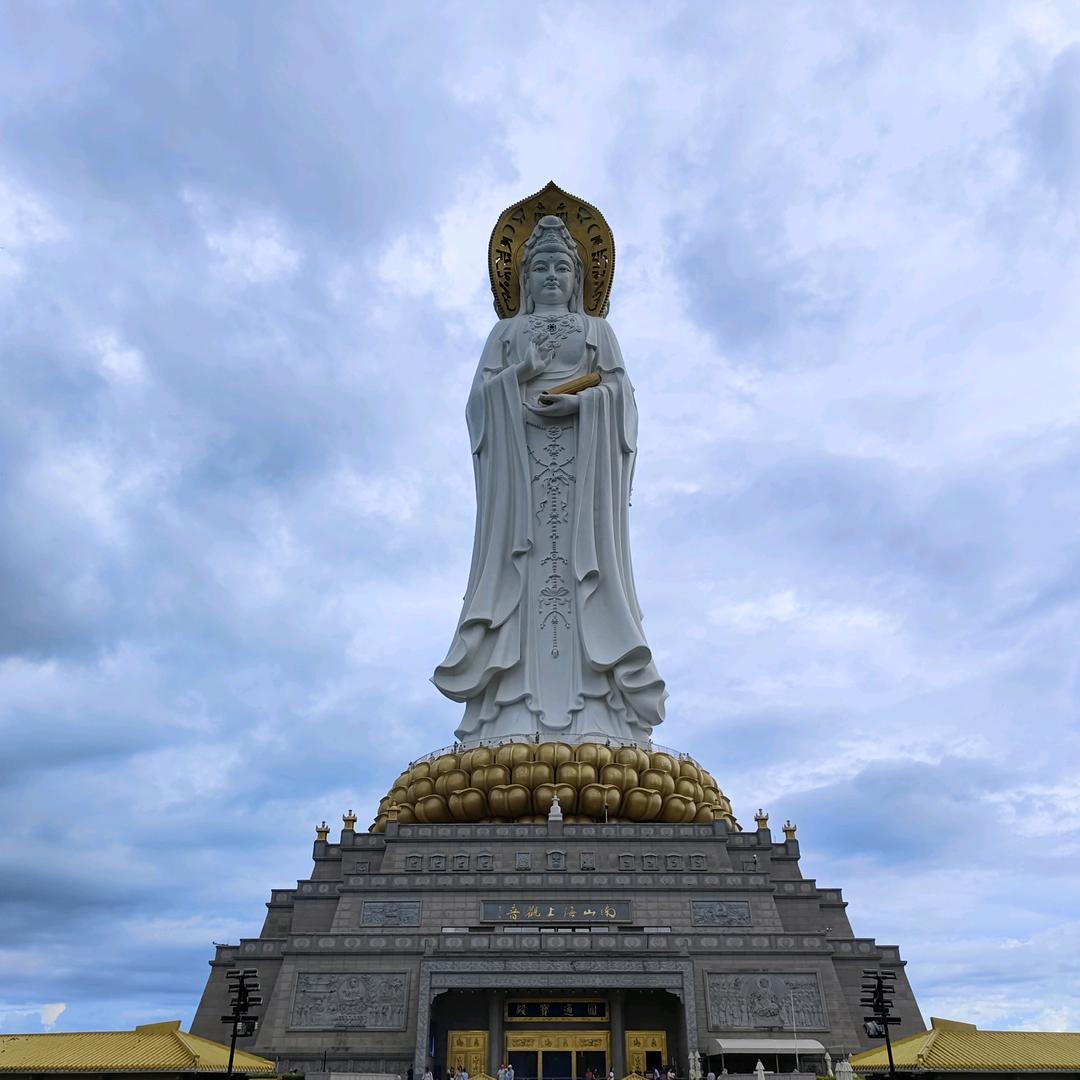 满船清梦压星河