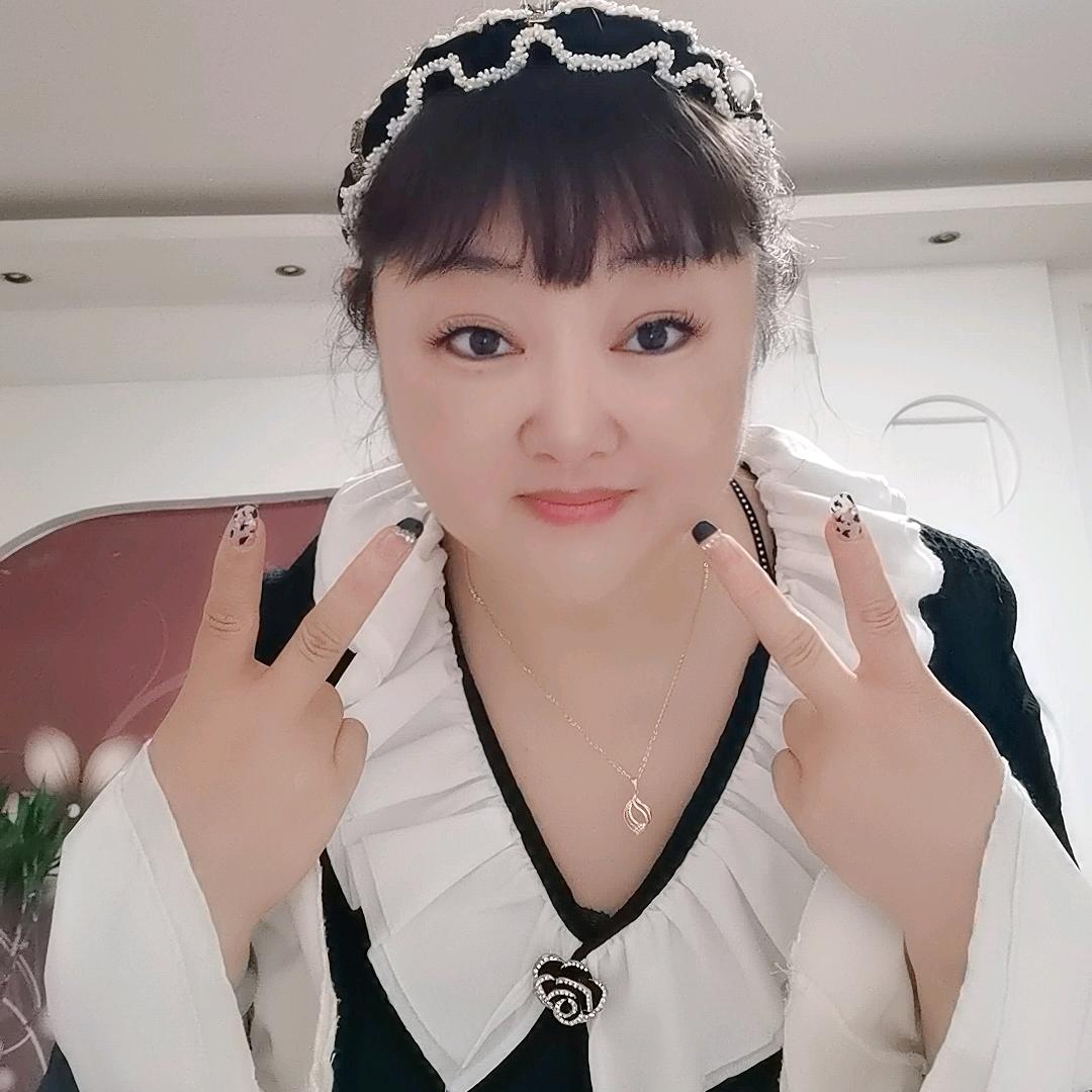 小霞霞
