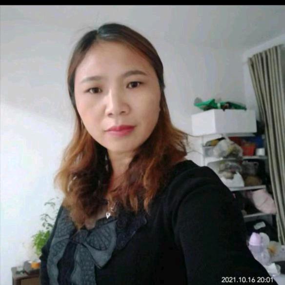 贵州妹子。黄