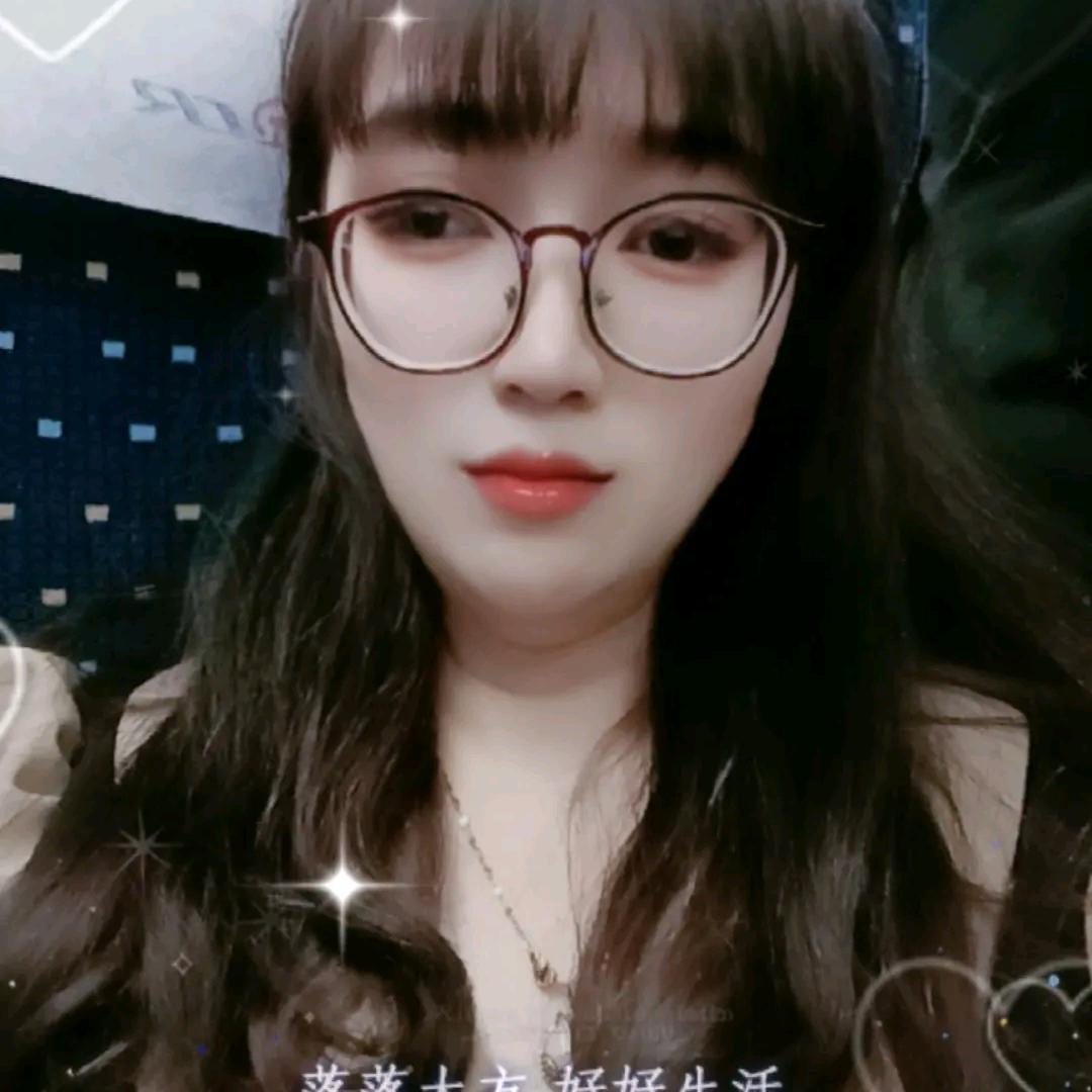 江映红影