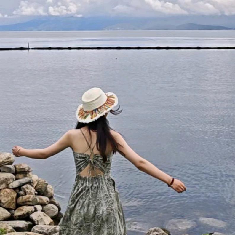 黄油面包配点蒜🍞