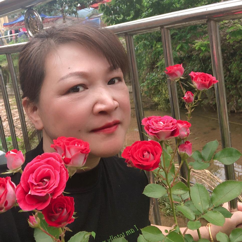 上官英姐姐。
