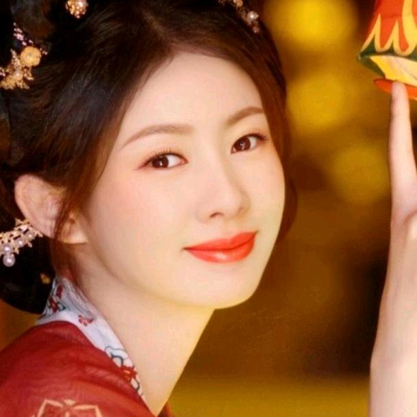 凝露🌟糖果果🍭